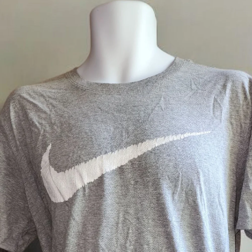 Nike Men's Heather Gray Short Sleeve Tee Size XL